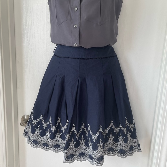 Gorgeous Blue Skirt 🤩 💜 👗 - Picture 6 of 8